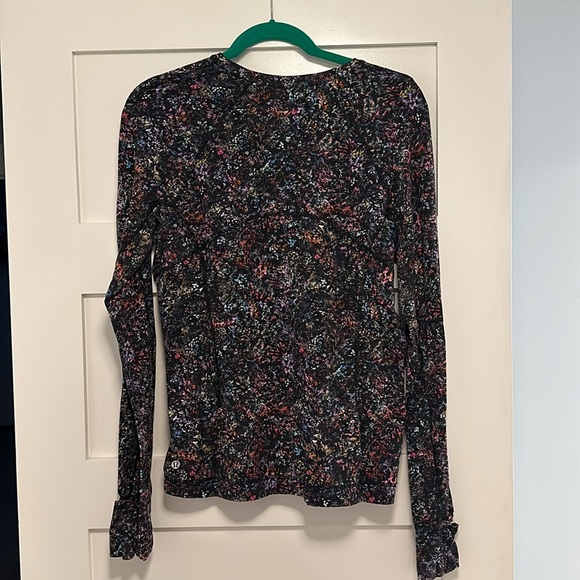 Lululemon It’s Rulu Run long sleeve top, size 12, navy floral pattern - Picture 2 of 2